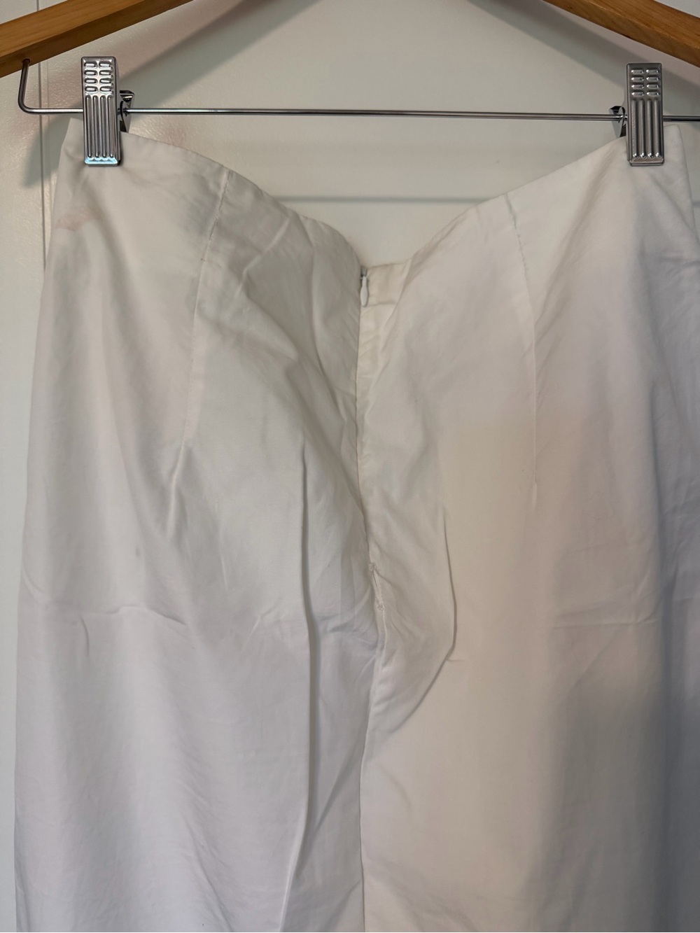 TOTEME Tie-Waist Midi Skirt in White - Picture 5 of 5